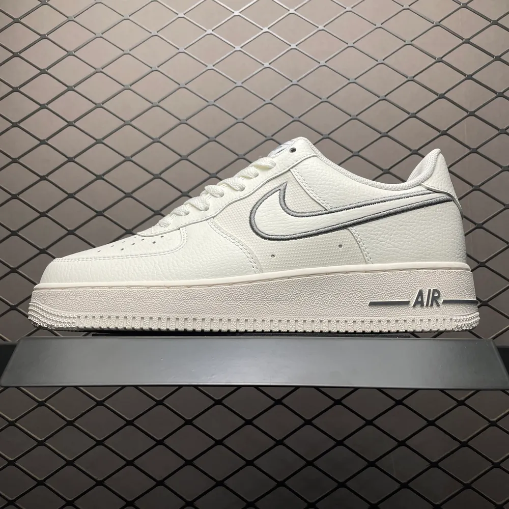 💰540 純原NK Air Force 1 Low 空軍一號低幫休閒板鞋 IB7677-101 尺碼：36 36.5 37.5 38 38.5 39 40 40.5 41 42 42.5 43 44.5 45 編號：25TDEF51