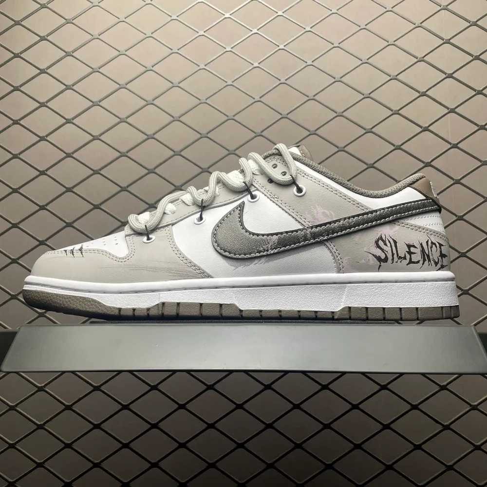 💰630 純原NK Dunk Low 客制款 低幫休閒板鞋 HF5441-111 尺碼：40 40.5 41 42 42.5 43 44 44.5 45 46 編號：33YEFFJ