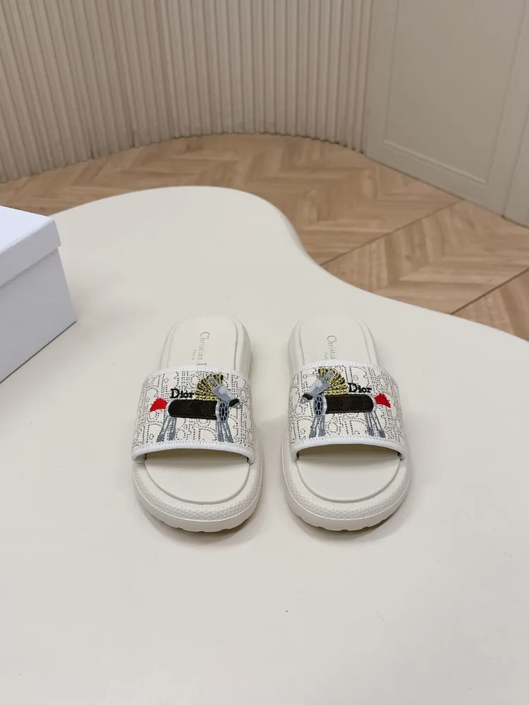 Dior迪奧2026ss夏季新款仙女刺繡拖鞋