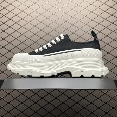 純原版本 官方新版 Alexander McQueen 亞歷山大麥昆 Tread Slick 經典厚底馬丁鞋 平臺高階零售專供品質 市售最高版本 原裝購回原版開發 私模打造 原版小牛皮內裡 （鞋墊同步升級為拼接鞋墊）正確鞋舌立體燙畫LOGO