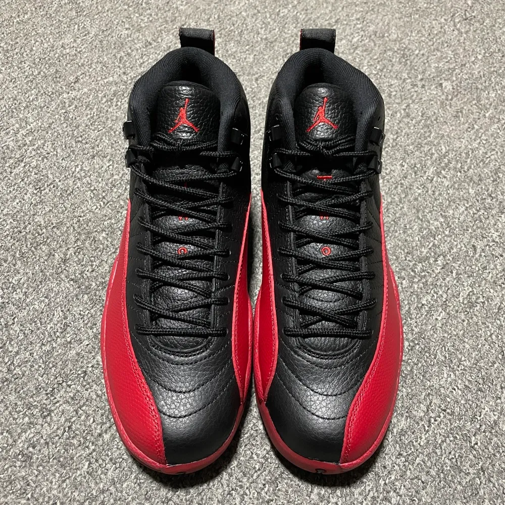 純原 Air Jordan 12 " Black Red " 黑紅 AJ12喬12 男子文化籃球鞋 CT8013-002 圈內知名口碑大廠出品 原楦原紙板 原廠皮料 原廠碳板打造 極致一眼正品既視感 高階外貿零售專供品質 尺碼：40 40.