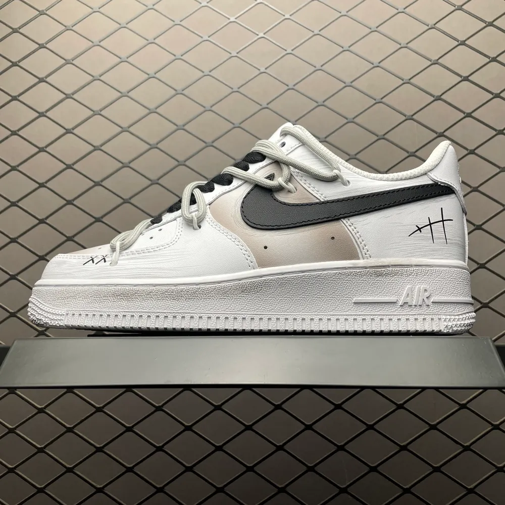 💰620 純原NK Air Force 1 空軍一號低幫運動休閒板鞋 ZH0316-039 尺碼：36 36.5 37.5 38 38.5 39 40 40.5 41 42 42.5 43 44 45 編號：31TDEF51
