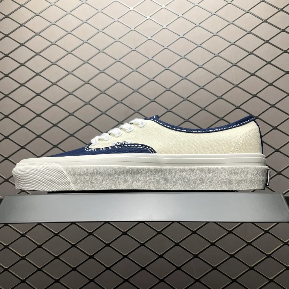 💰469 純原Vans 萬斯 Authentic Reissue 44 低幫休閒板鞋 尺碼：35 36 36.5 37 38 38.5 39 40 40.5 41 42 42.5 43 44 編號：18DCEE14
