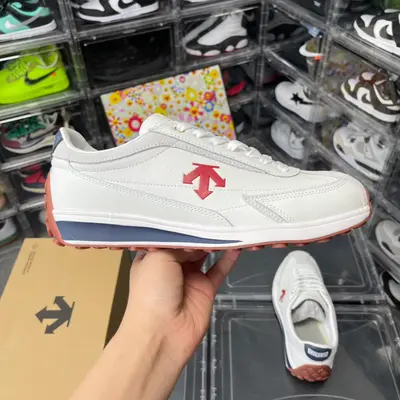 放店💰580🉐 ＃外貿版迪桑特DESCENTE CHRON RACER 舒適百搭 防滑耐磨 低幫 生活休閒鞋