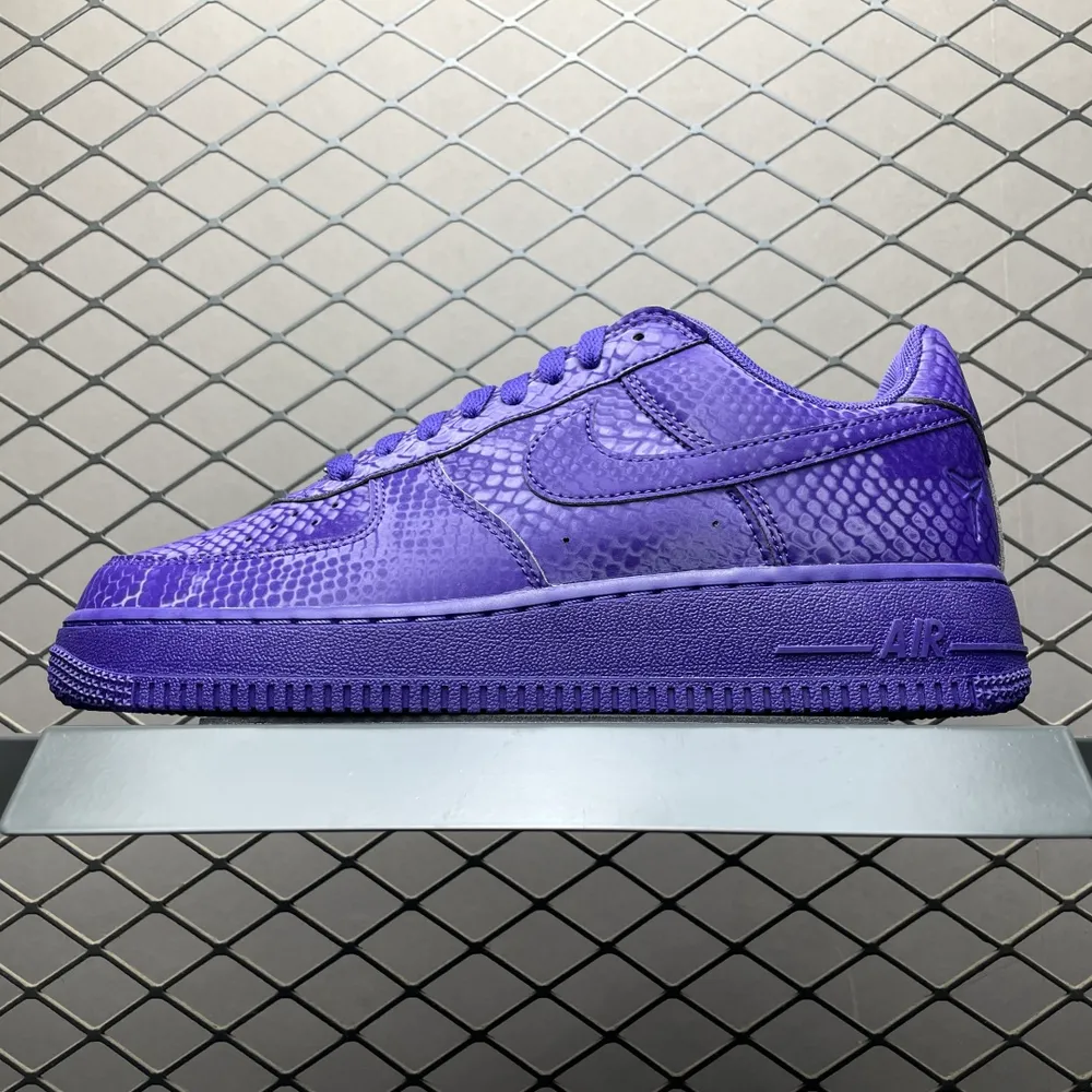 💰650 純原 Kobe Bryant x NK Air Force 1 Low 紫曼巴 科比聯名款空軍一號低幫休閒板鞋 IB0018-500 市售最高版本 原廠皮料打造 原鞋原楦頭紙板開發 高階外貿零售專供品質 全方位細節到位 尺碼：4