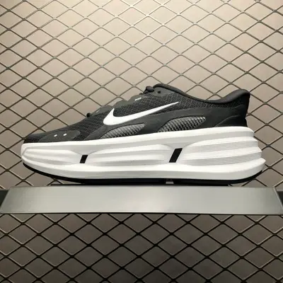 💰500  純原 NK Comfort Ride EasyOn Access 經典舒適透氣支撐跑步鞋 IF4997-002 尺碼：36 36.5 37.5 38 38.5 39 40 40.5 41 42 42.5 43 44 44.5 