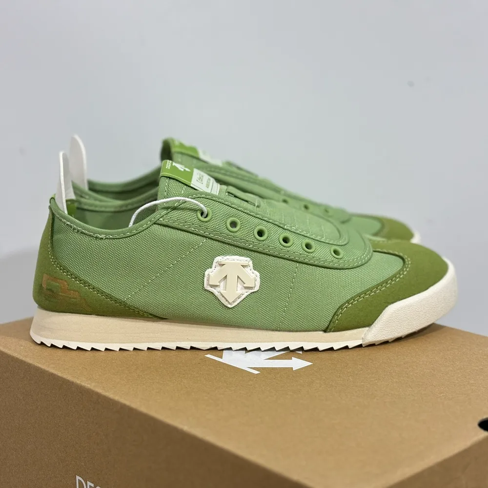 迪桑特帆布鞋綠色 DESCENTE Chron 帆布 舒適百搭 輕便 低幫 生活休閒鞋