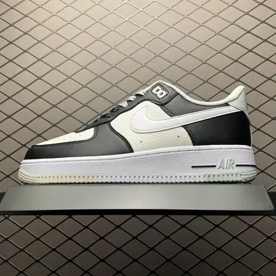 💰550 純原NK Air Force 1 Low 空軍一號低幫休閒板鞋 FD2592-002 原廠衝刀皮料切割乾淨 無任何毛邊 打造純正空軍 全掌內建蜂窩氣墊 原盒配件 原廠中底鋼印、拉幫完美 全套原楦原模傾力打造完美版型 尺碼：36 