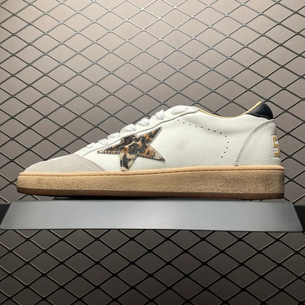 Golden Goose 低幫休閒板鞋 GGDB小髒鞋 海淘代購同渠道品質 高階零售 外貿充正專供 原版購入開發 ZP級全套包裝 完美楦型 正確卡色 大底 質感媲美原版 女鞋尺碼：36 37 38 39 40 男鞋尺碼：40 41 42 4