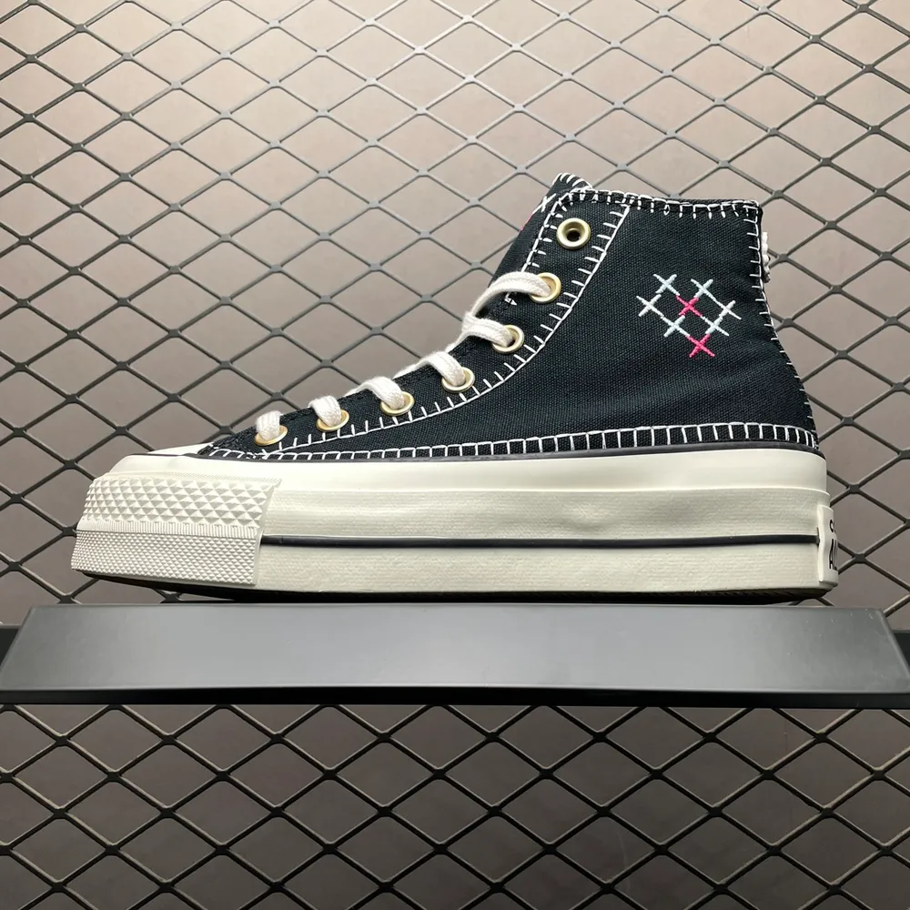 💰490 純原Converse 匡威 Chuck 70 高幫厚底帆布鞋 尺碼：35 36 36.5 37 37.5 38 39 39.5 40 41 41.5 42 42.5 43 44 編號：20DCEE14