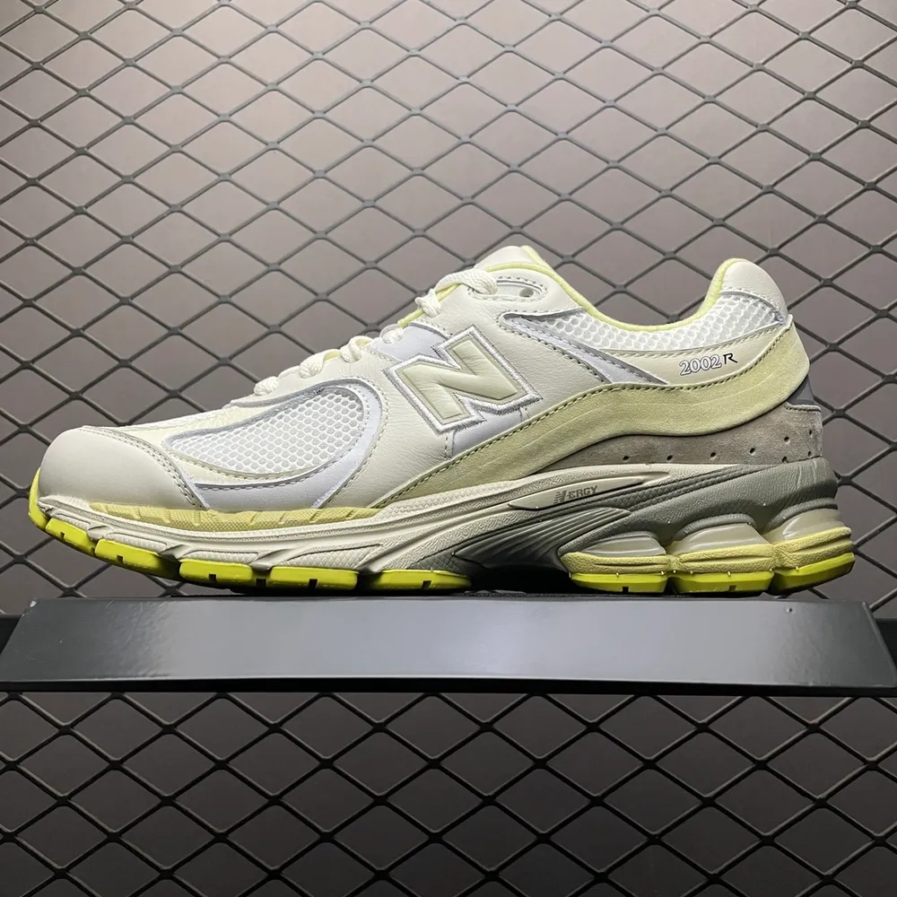 💰520 價格調整 純原Auralee x New Balance 新百倫 M2002RA1 聯名復古休閒跑步鞋 大廠出品 某版純原同渠道 正確組合大底 區別提前通貨品質 尺碼：36 37 37.5 38 38.5 39.5 40 40.