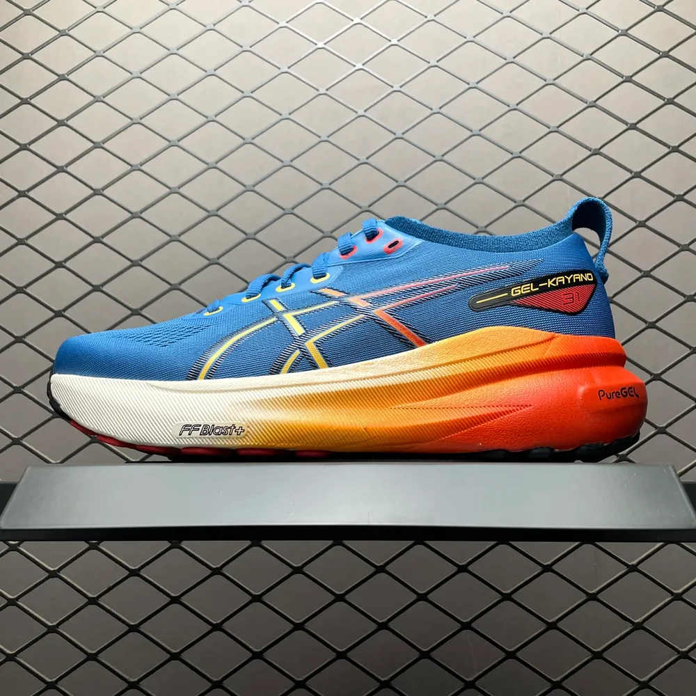 💰569 純原Asics 亞瑟士 GEL-Kayano 31 低幫運動休閒跑步鞋 1011B867-402 平臺專供品質 區別市面通貨 尺碼：40 40.5 41.5 42 42.5 43.5 44 45 編號：27YDEF46