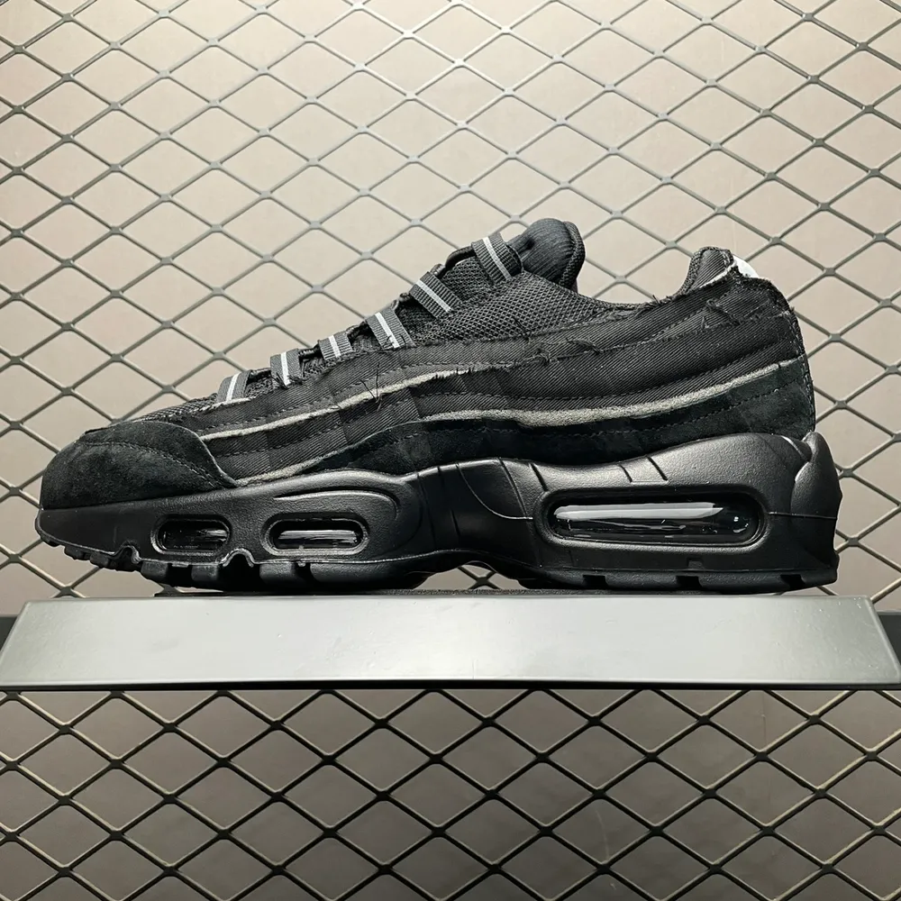 💰620 純原CDC x NK Air Max 95 聯名款氣墊運動鞋 CU8406-001 全掌純原品質 區別市面通貨版本 尺碼：36 36.5 37.5 38 38.5 39 40 40.5 41 42 42.5 43 44 44.5