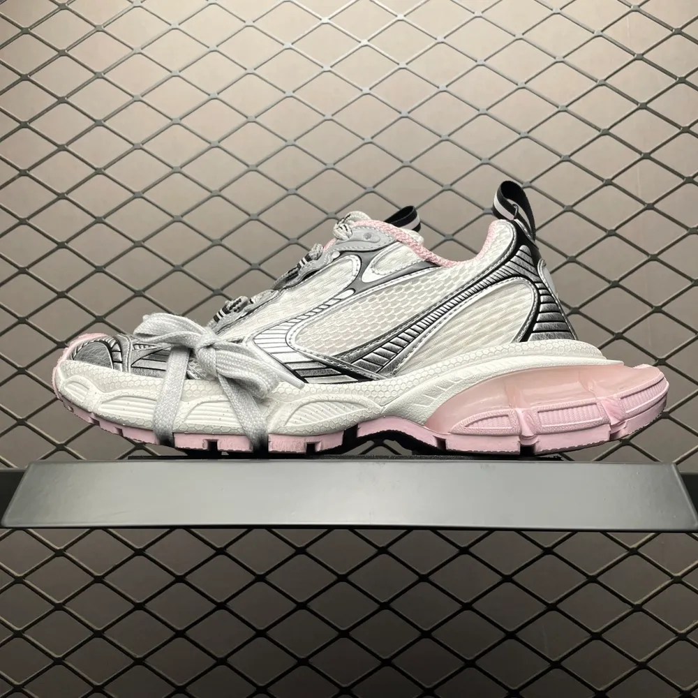 純原Balenciaga 巴黎世家 3XL 做舊復古老爹鞋 840090 巴黎世家十代 官方全套配件鞋盒 鞋帶 防塵紙配套齊全 尺碼：35 36 37 38 39 40 41 42 注意：尺碼偏大 編號：43OHTT101
