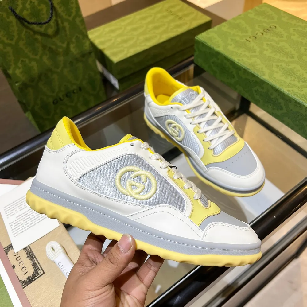 頂級版本，定型效果十足，秒殺市場軟踏踏的普通做法，💣💣💣Gucci2023早春古馳G家 最新爆款MAC80 運動鞋 情侶款 休閒 復古 做舊 髒髒鞋 小髒鞋 小白鞋🌸🌸🌸 原版購入開發 做貨 古馳MAC80全新爆款系列 精緻小巧