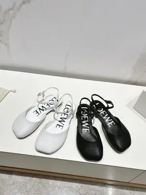 loewe羅意威25SS春夏平底包頭涼鞋 方頭穆勒鞋系列